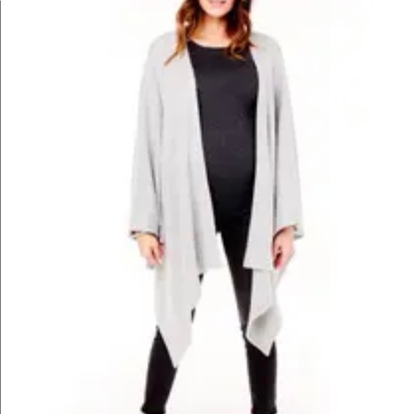 Maternity wrap, but also looks great when you’re not expecting. - Picture 3 of 3